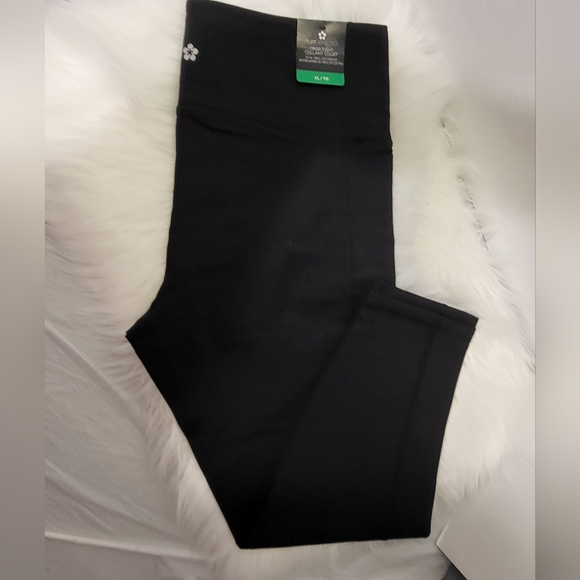 NEW- Tuff Athletics Black Leggings, Size XL (32) - Picture 5 of 5